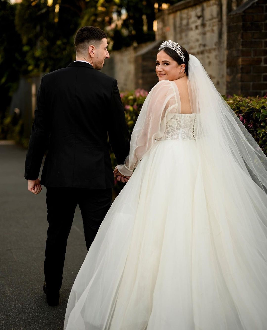 STARTING FROM $70 CUSTOM FULL BODY MOBILE SPRAY TAN